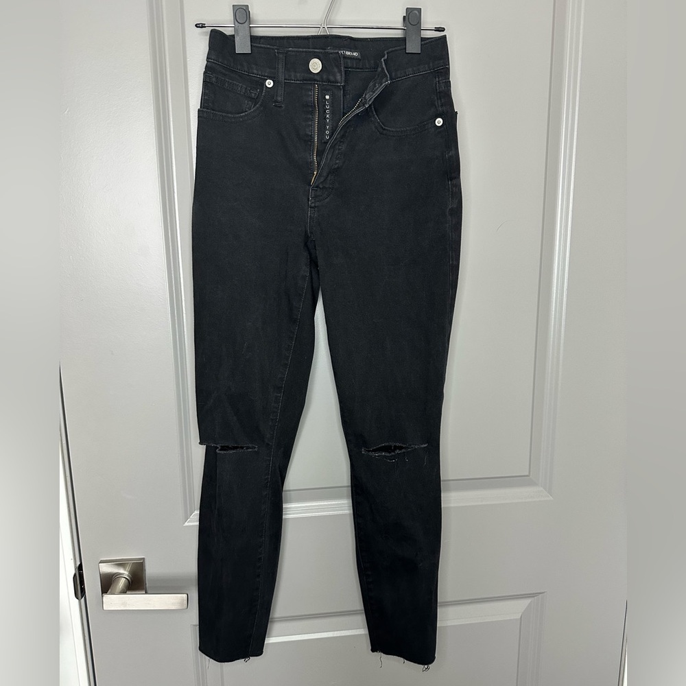 Lucky Brand High Rise Bridgette Skinny Jean - Black with ripped knees size 2/26